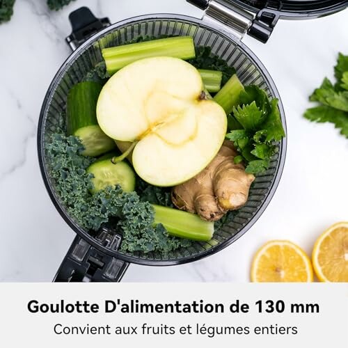 Fruits et légumes dans une centrifugeuse