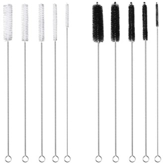 Ensemble de brosses de nettoyage de différentes tailles.